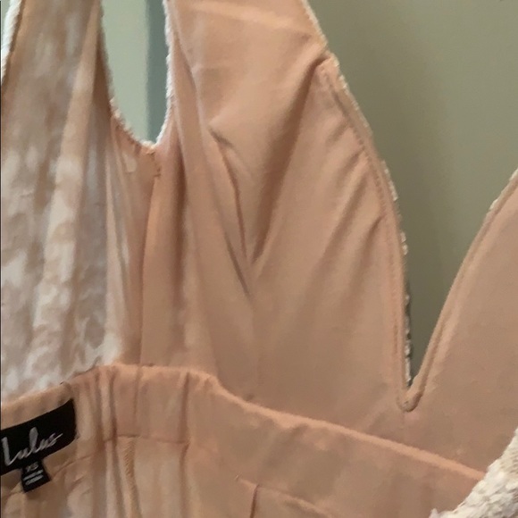 White and tan lace and chiffon dress. - Picture 5 of 6